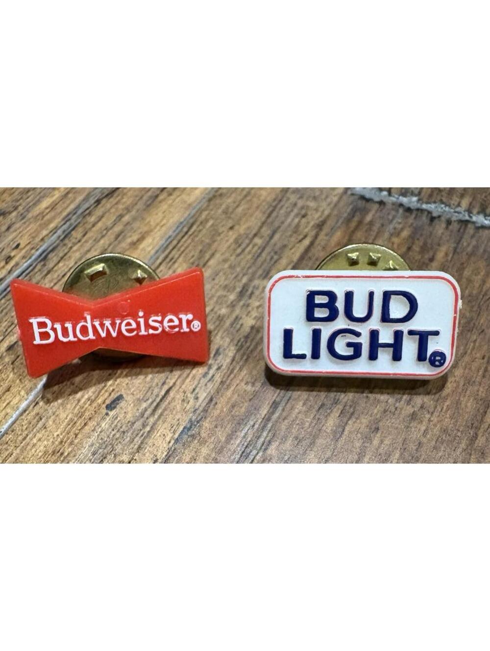 Vintage BUDWEISER Bow-Tie Red & Bud Light Logo Plastic Lapel/Hat Pins 1980's Lot